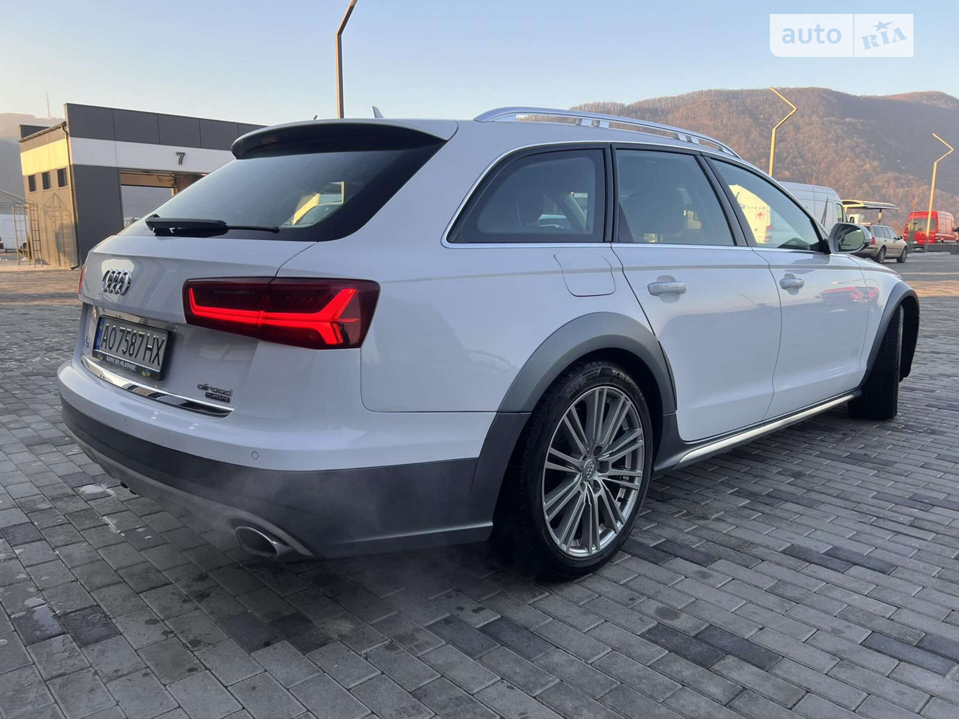 Audi A6 Allroad 2015 VIN WAUZZZ4G4FN083417 фото оголошення 9 з 30