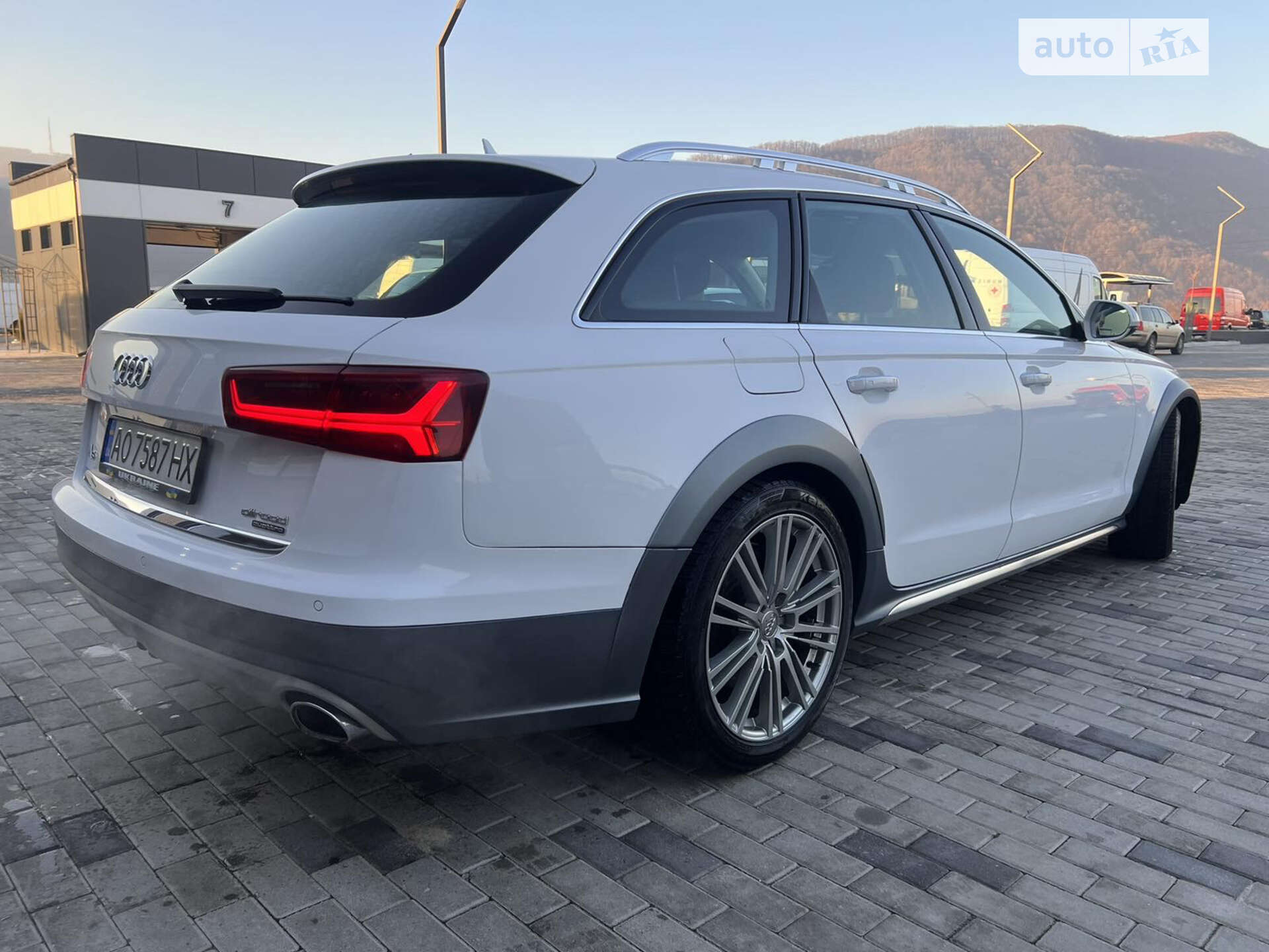 Audi A6 Allroad 2015 VIN WAUZZZ4G4FN083417 фото оголошення 12 з 30