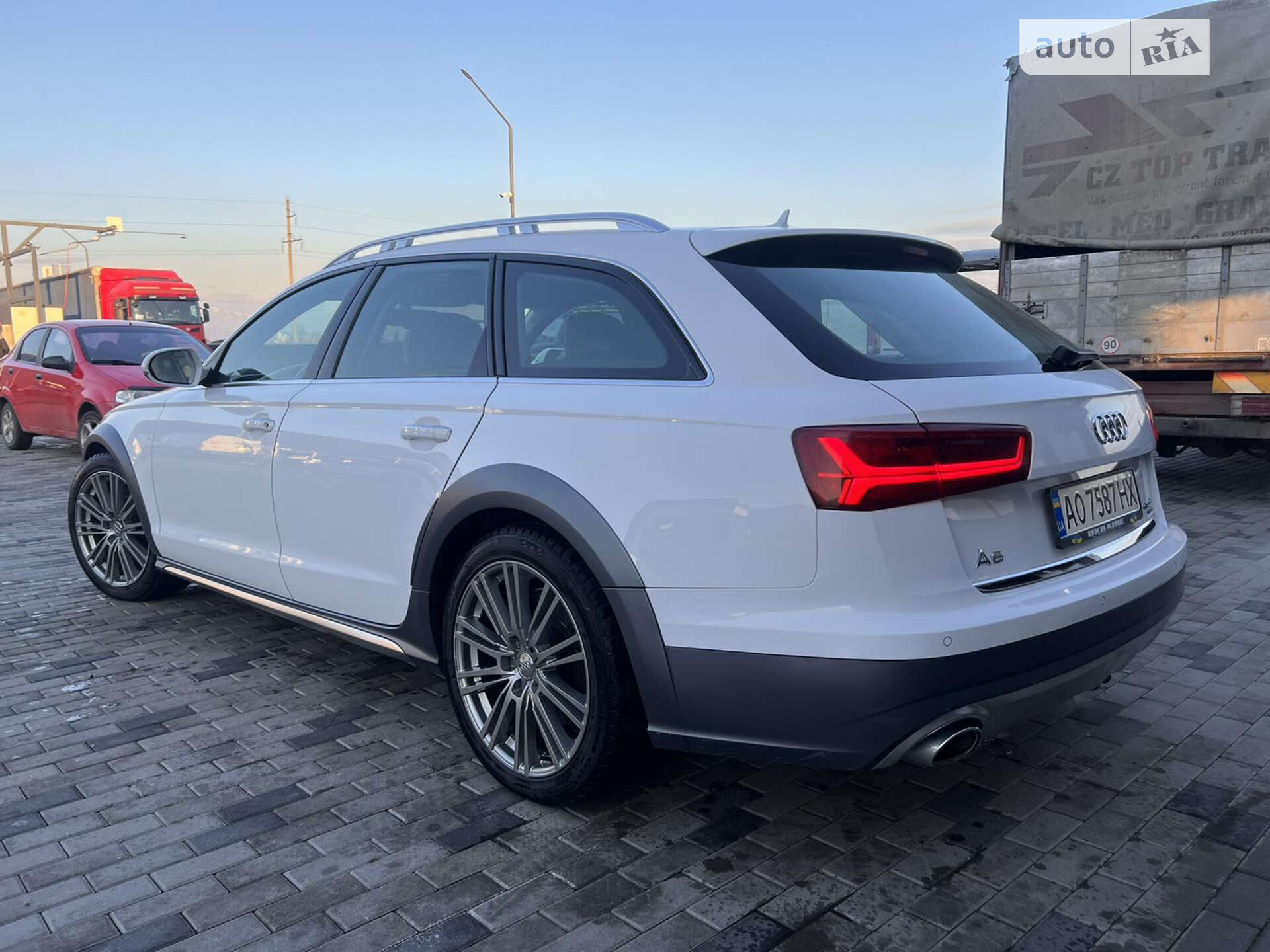 Audi A6 Allroad 2015 VIN WAUZZZ4G4FN083417 фото оголошення 14 з 30