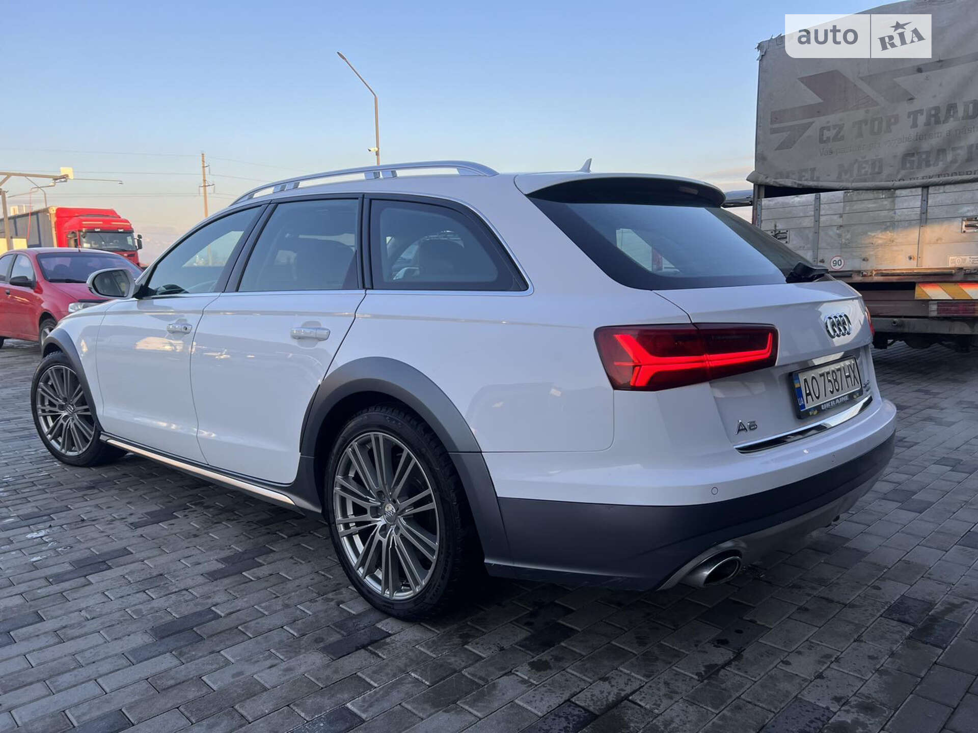 Audi A6 Allroad 2015 VIN WAUZZZ4G4FN083417 фото оголошення 15 з 30