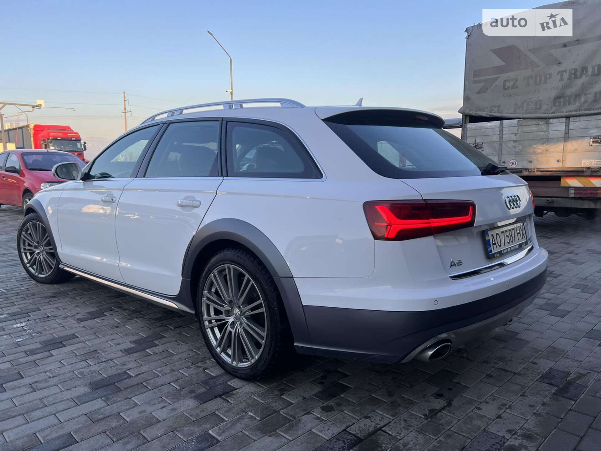 Audi A6 Allroad 2015 VIN WAUZZZ4G4FN083417 фото оголошення 16 з 30