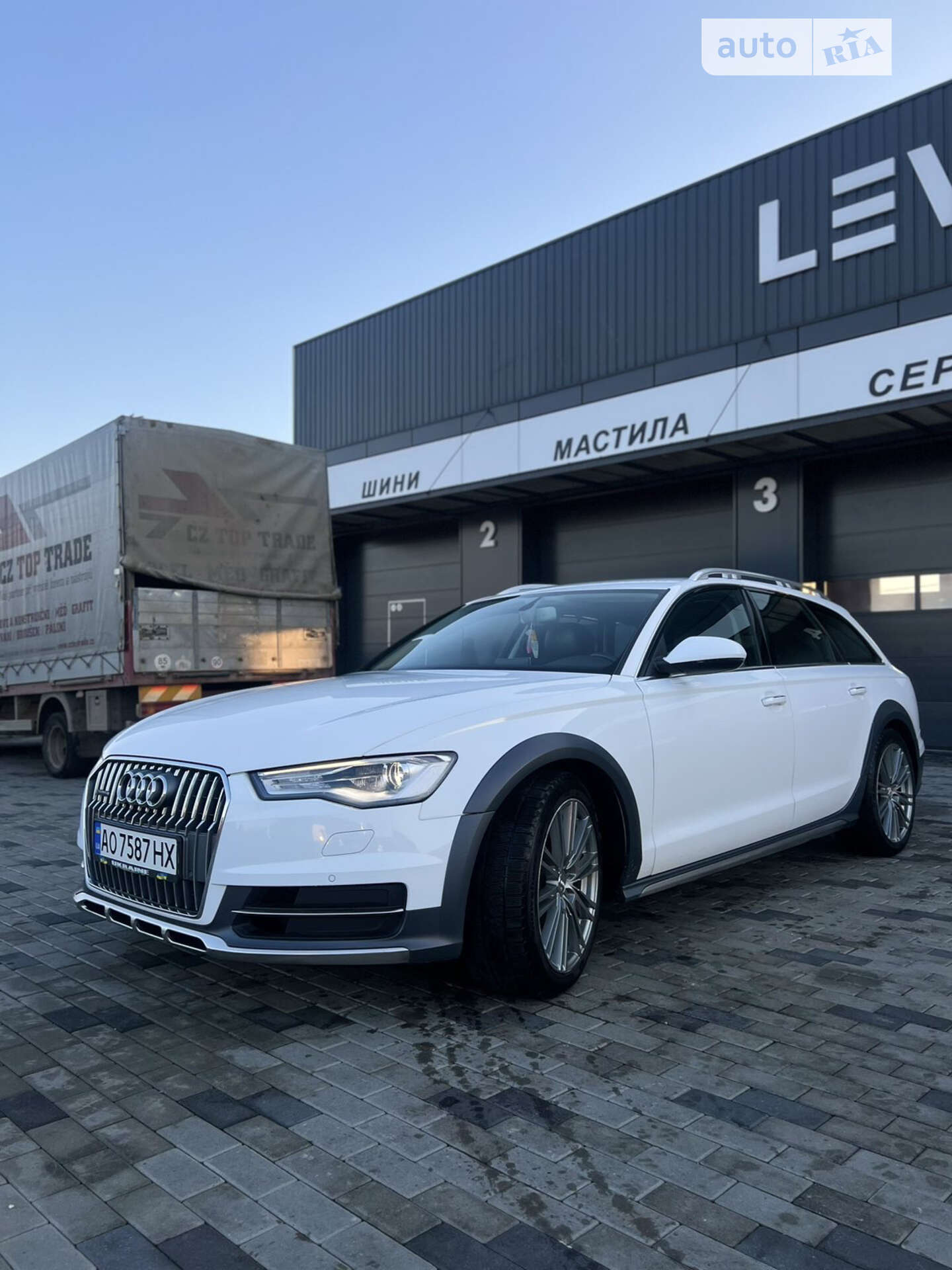 Audi A6 Allroad 2015 VIN WAUZZZ4G4FN083417 фото оголошення 18 з 30