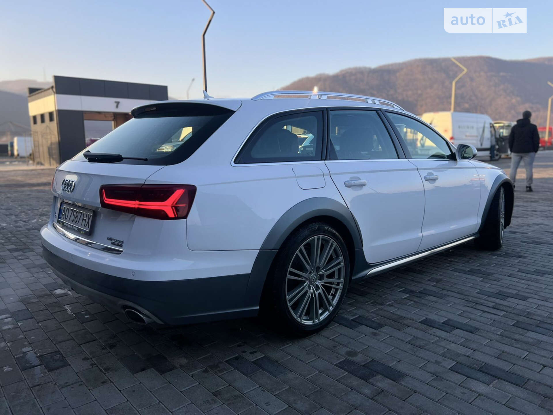 Audi A6 Allroad 2015 VIN WAUZZZ4G4FN083417 фото оголошення 28 з 30