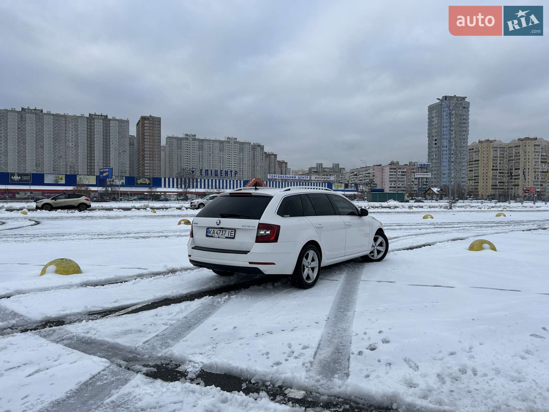 Skoda Octavia 2018 VIN TMBJJ7NE8J0040679 фото оголошення 7 з 47