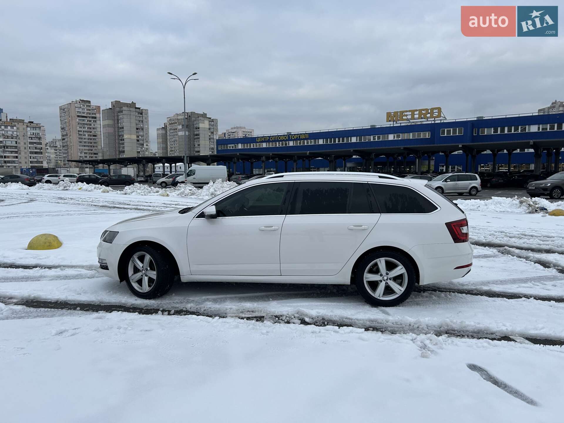 Skoda Octavia 2018 VIN TMBJJ7NE8J0040679 фото оголошення 11 з 47