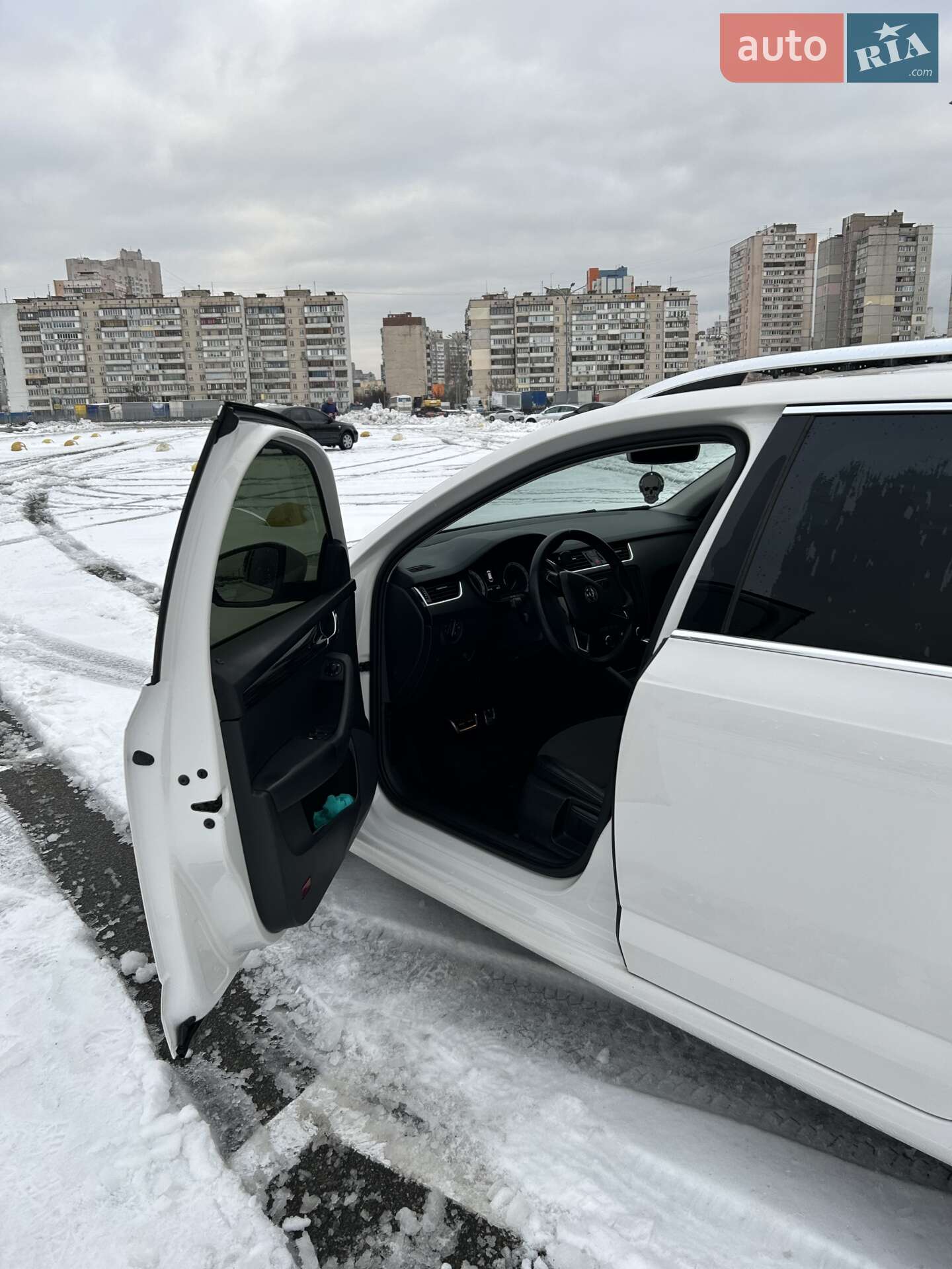Skoda Octavia 2018 VIN TMBJJ7NE8J0040679 фото оголошення 15 з 47