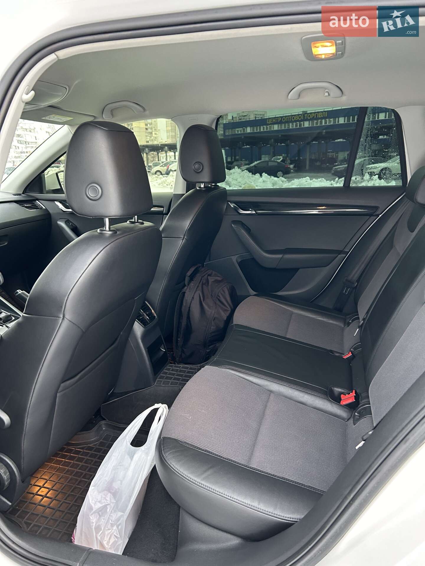 Skoda Octavia 2018 VIN TMBJJ7NE8J0040679 фото оголошення 20 з 47