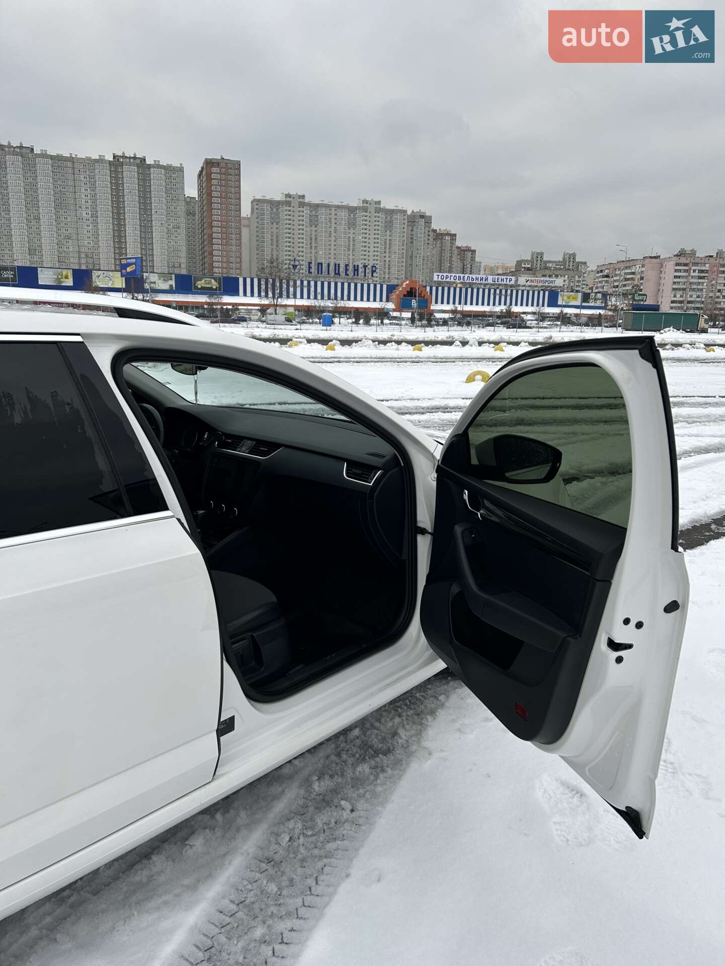 Skoda Octavia 2018 VIN TMBJJ7NE8J0040679 фото оголошення 23 з 47