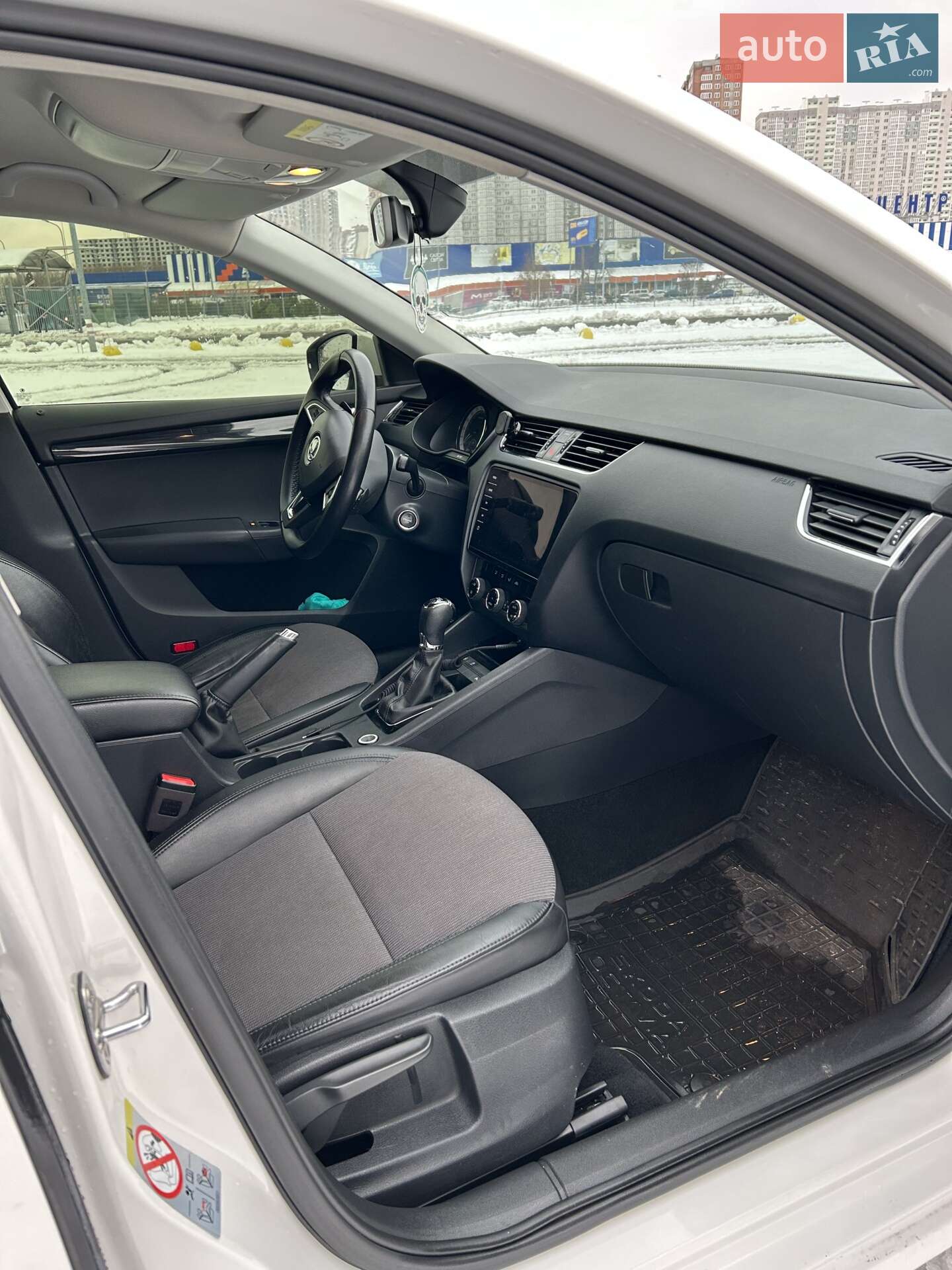 Skoda Octavia 2018 VIN TMBJJ7NE8J0040679 фото оголошення 24 з 47