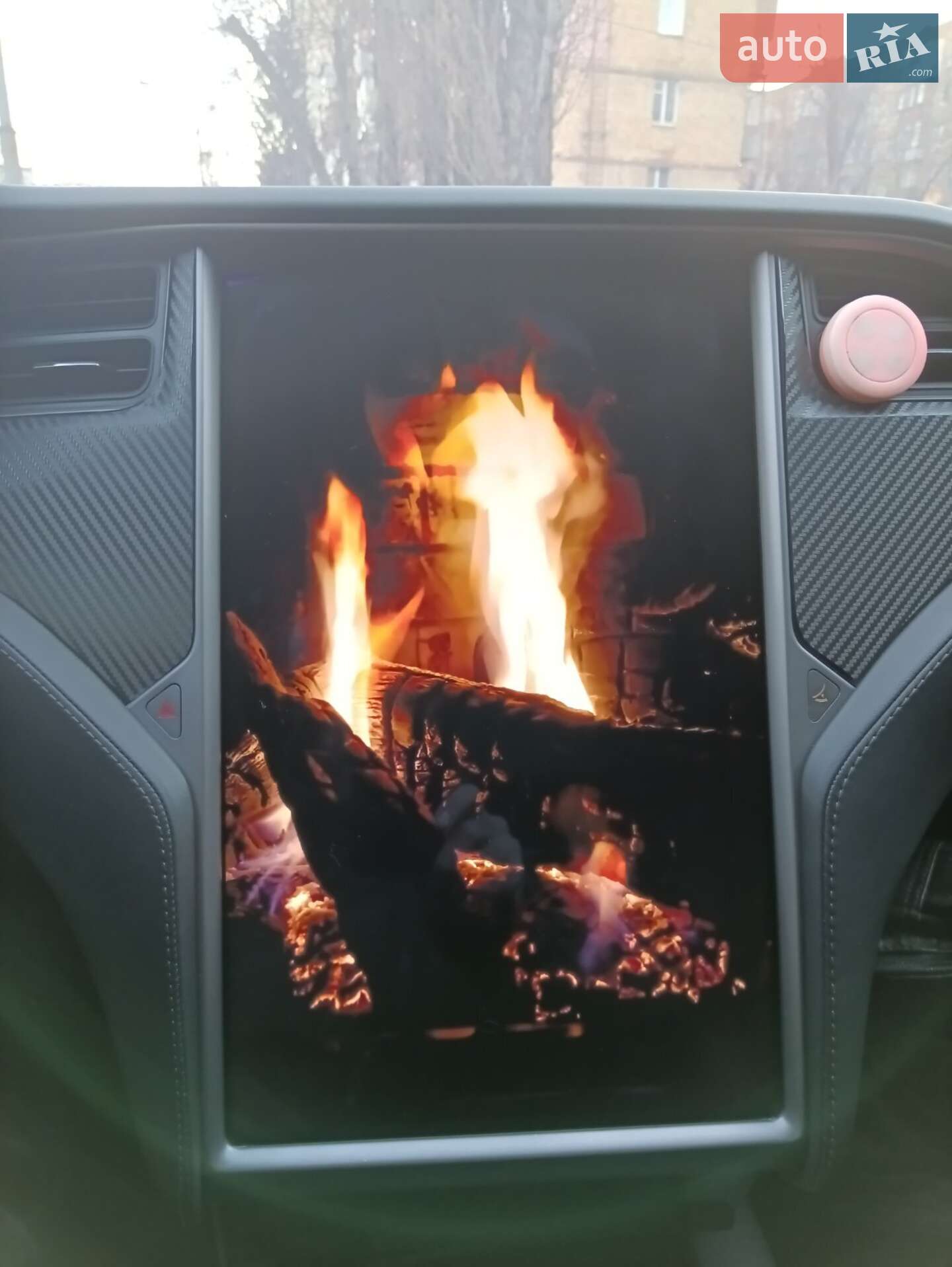 Tesla Model S 2018 VIN 5YJSA1E29JF281840 фото оголошення 5 з 21