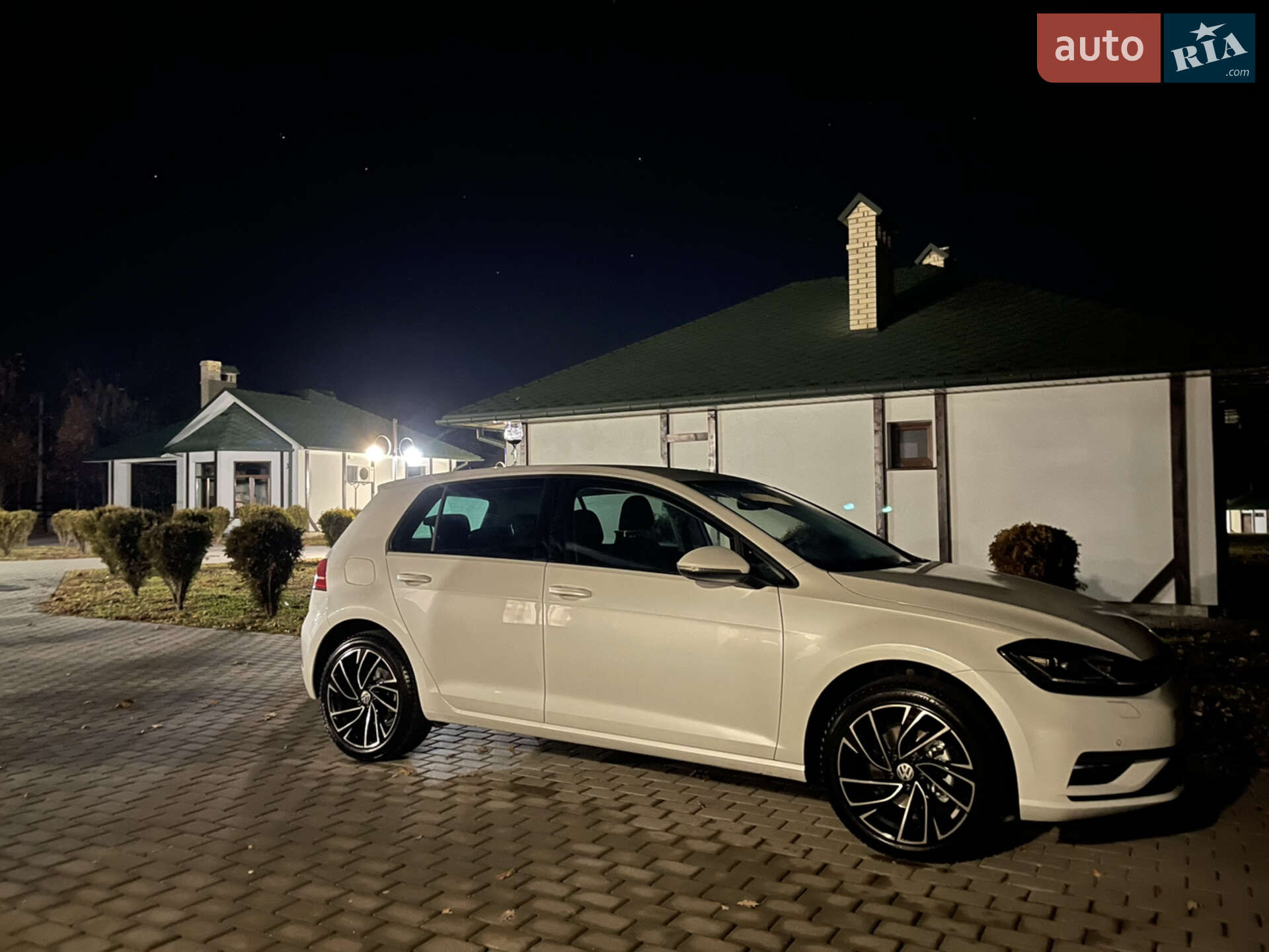Volkswagen Golf 2020 VIN WVWZZZAUZLW137519 фото оголошення 3 з 11
