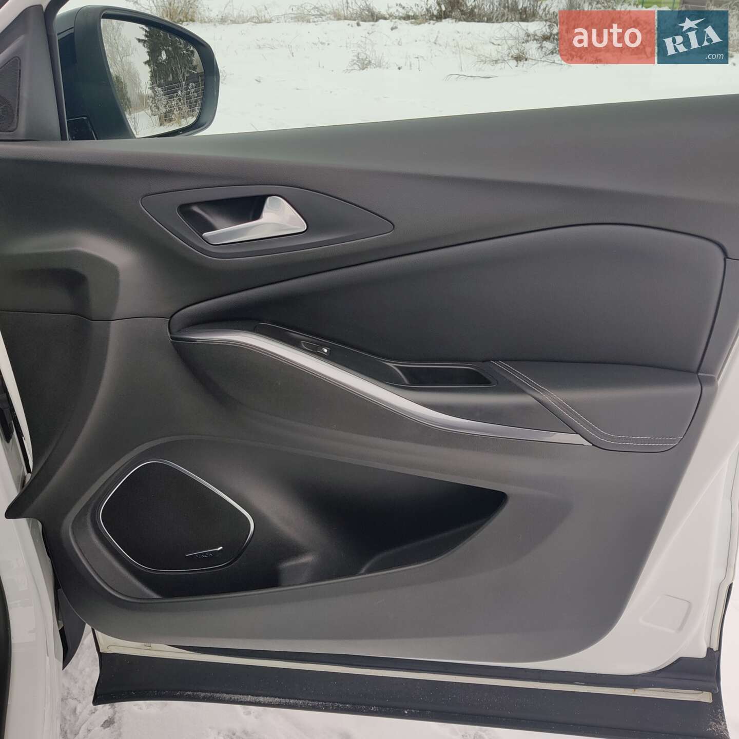 Opel Grandland X 2018 VIN W0VZJEHZ8JS367504 фото оголошення 3 з 9