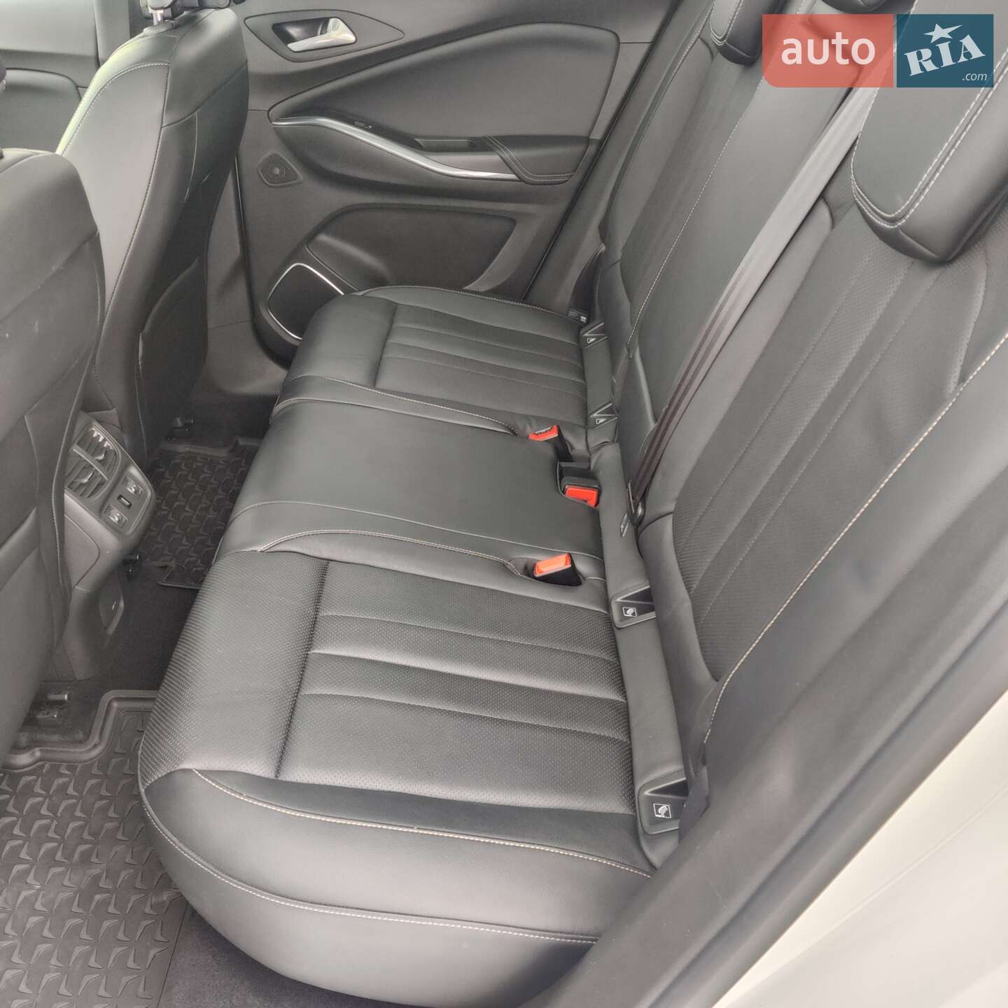 Opel Grandland X 2018 VIN W0VZJEHZ8JS367504 фото оголошення 6 з 9