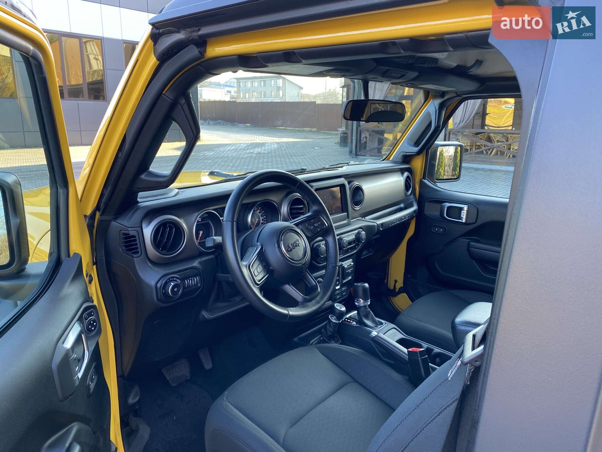 Jeep Wrangler 2020 VIN 1C4GJXAN7LW350368 фото оголошення 2 з 7