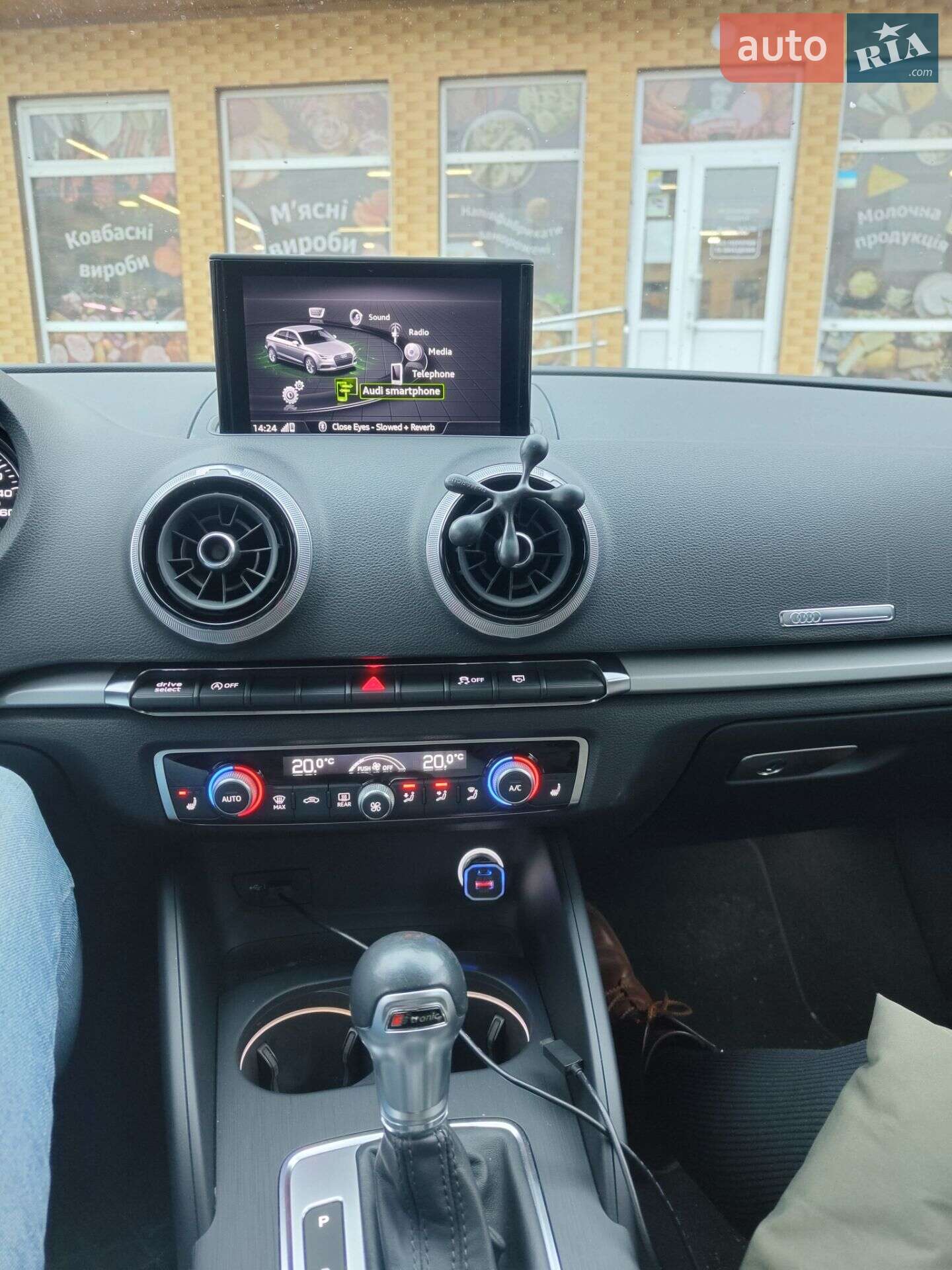 Audi A3 2019 VIN WAUAUGFFXKA117589 фото оголошення 6 з 7