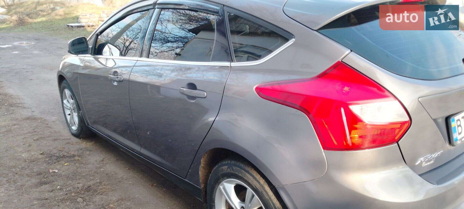 Ford Focus 2013 VIN WF0KXXGCBKDP32400 фото оголошення 2 з 44
