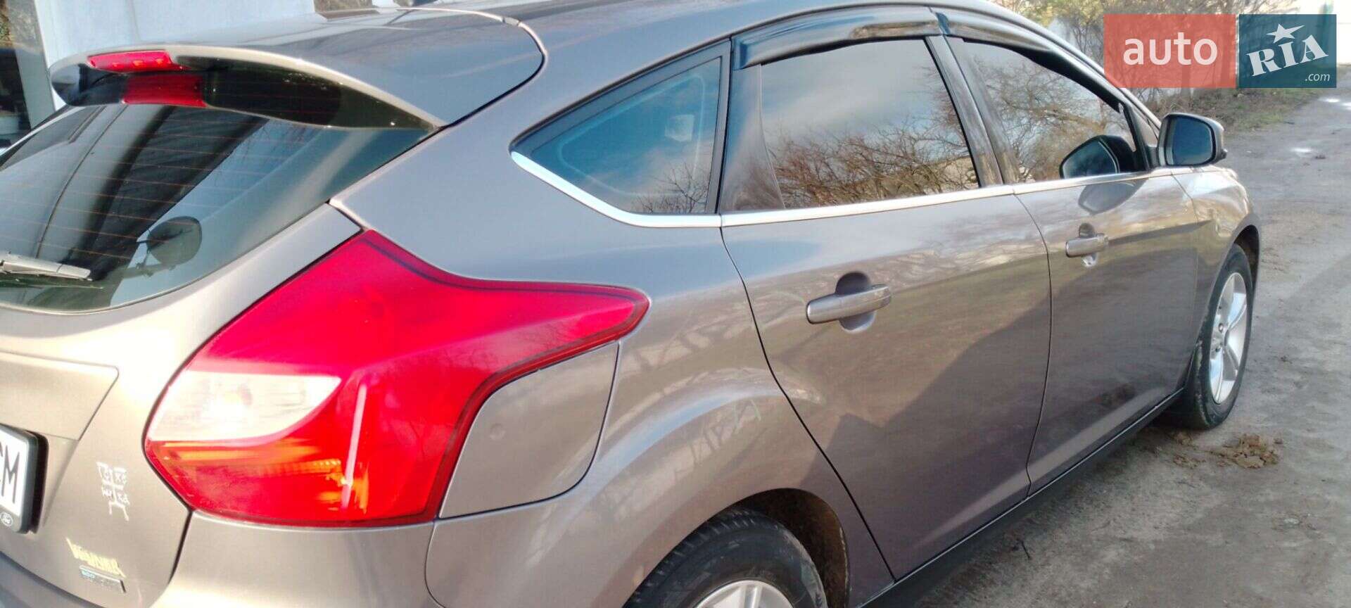 Ford Focus 2013 VIN WF0KXXGCBKDP32400 фото оголошення 7 з 44