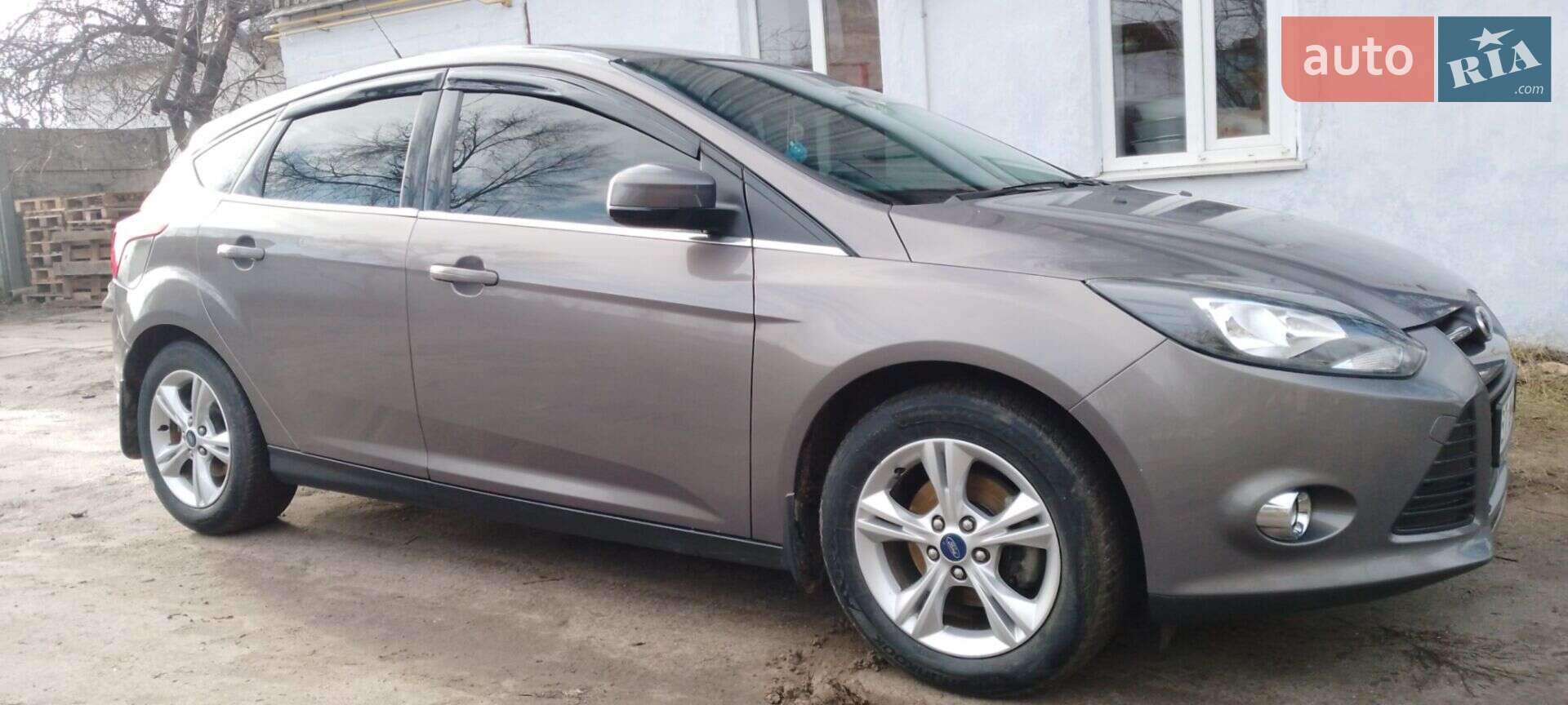Ford Focus 2013 VIN WF0KXXGCBKDP32400 фото оголошення 17 з 44