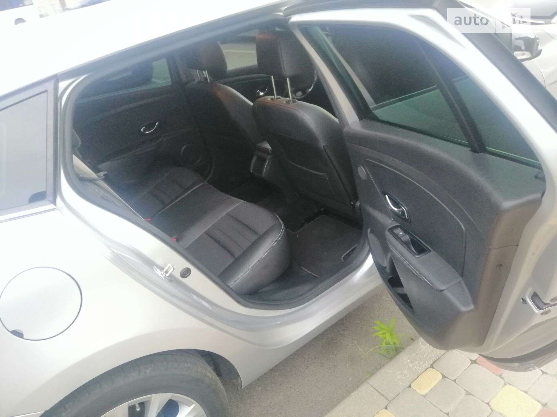 Renault Megane 2016 VIN VF1KZ890H55711851 фото оголошення 8 з 15