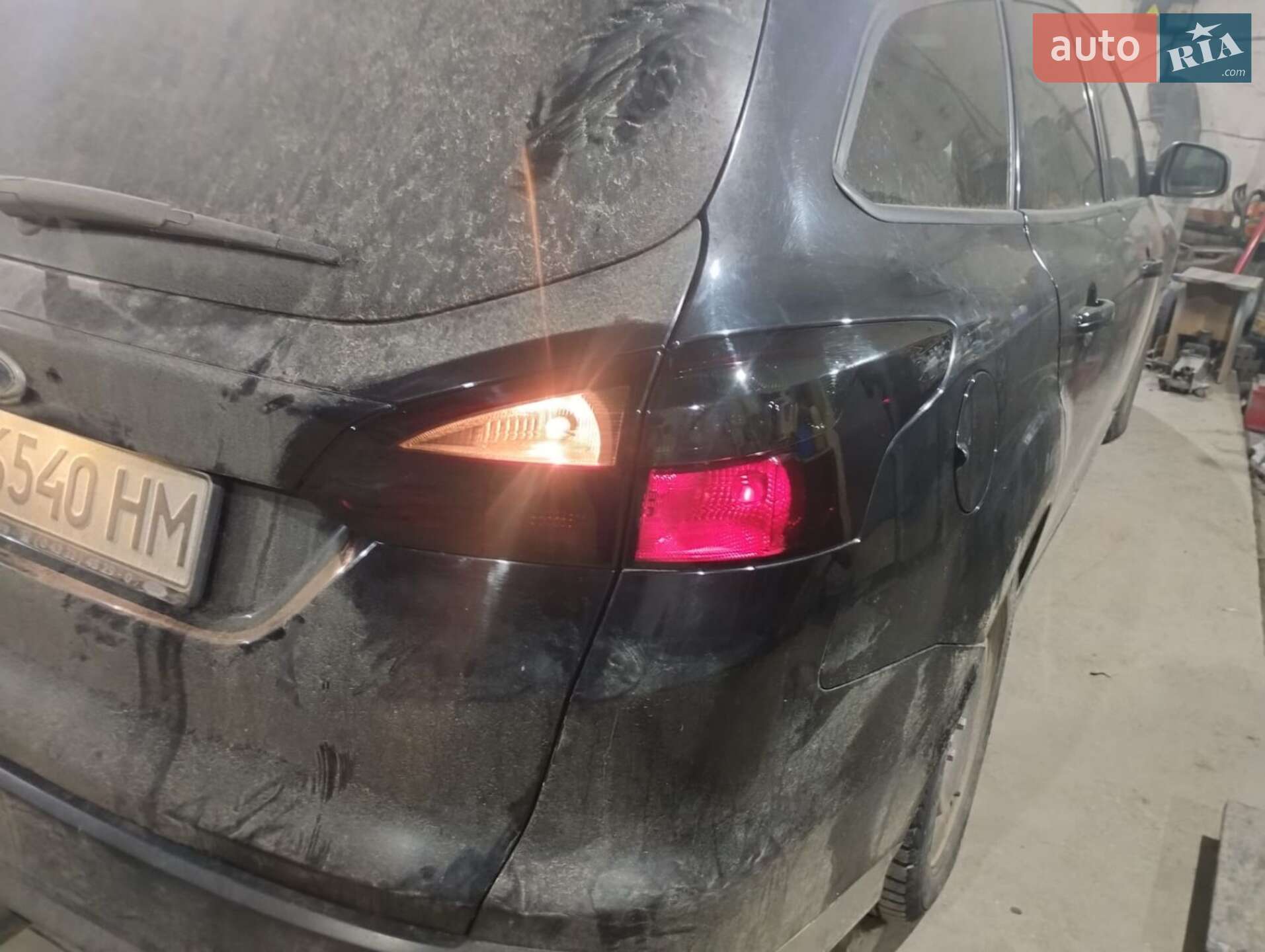 Ford Focus 2011 VIN WF0LXXGCBLBT86077 фото оголошення 2 з 32