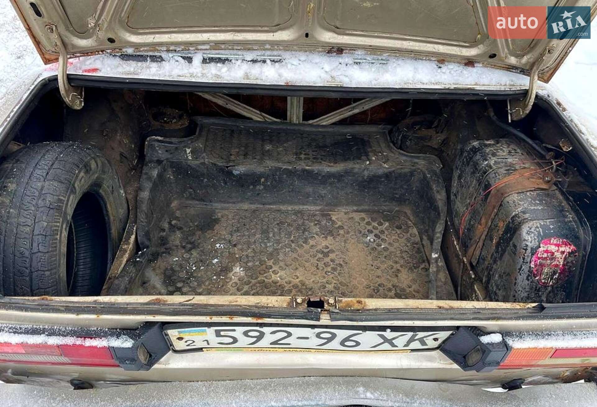 ВАЗ / Lada 2106 1985 VIN XTA210630G1389200 фото оголошення 5 з 7