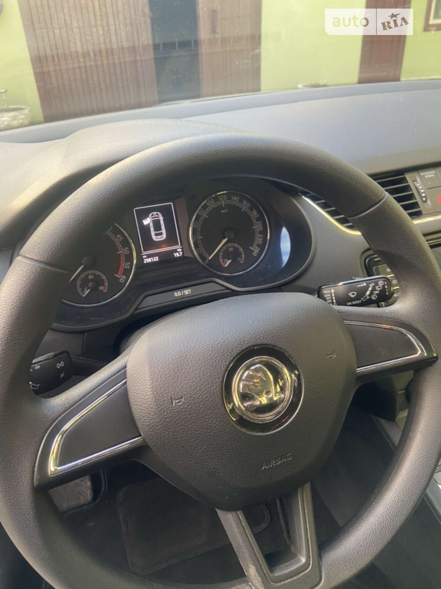 SKODA OCTAVIA 2018 VIN TMBJG7NE7K0113301 фото оголошення 4 з 14