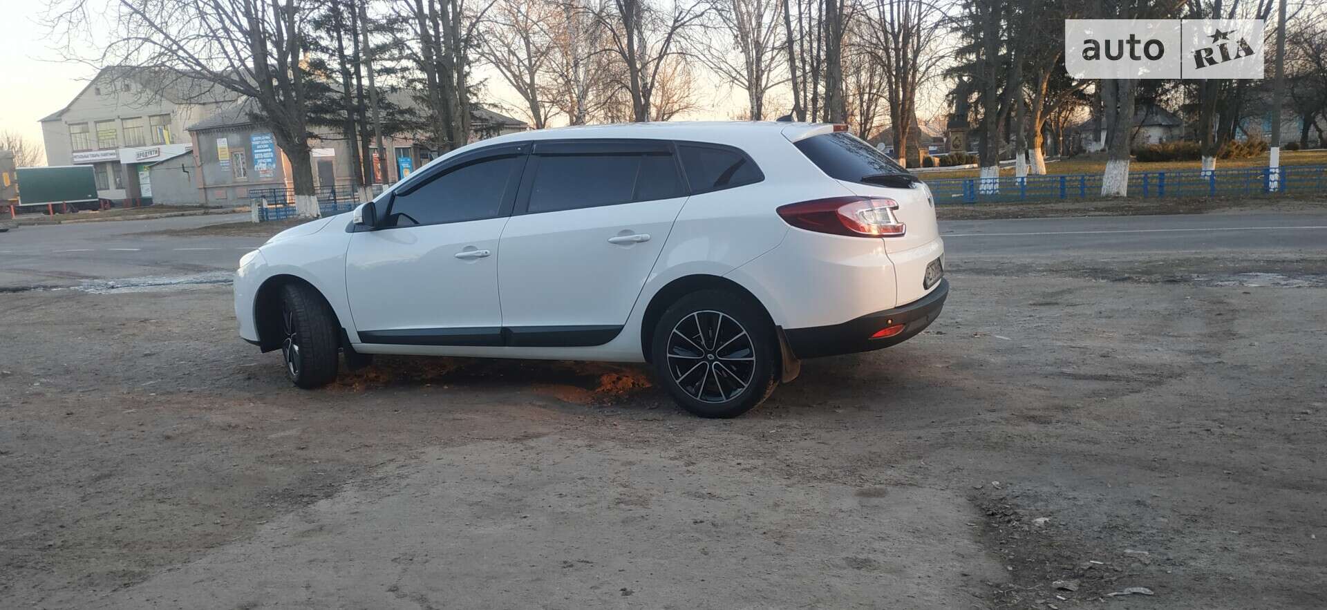 Renault Megane 2009 VIN VF1KZ1V0642390781 фото оголошення 4 з 21