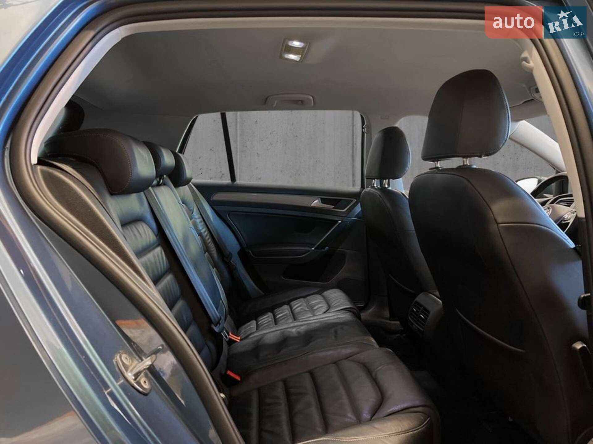 Volkswagen e-Golf 2015 VIN WVWZZZAUZFW912034 фото оголошення 26 з 31
