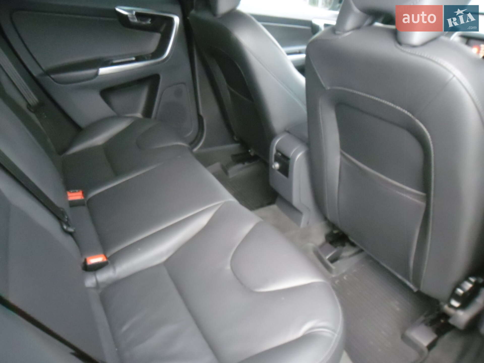 Volvo XC60 2017 VIN YV1DZ97C6H2140416 фото оголошення 27 з 39