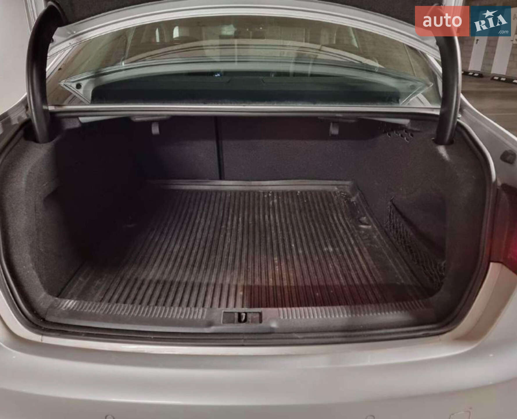 Audi A4 2014 VIN WAUFFAFL6FN002456 фото оголошення 11 з 12