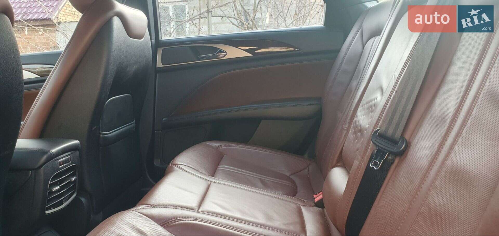 Lincoln MKZ 2017 VIN 3LN6L5FC9HR658875 фото оголошення 8 з 12