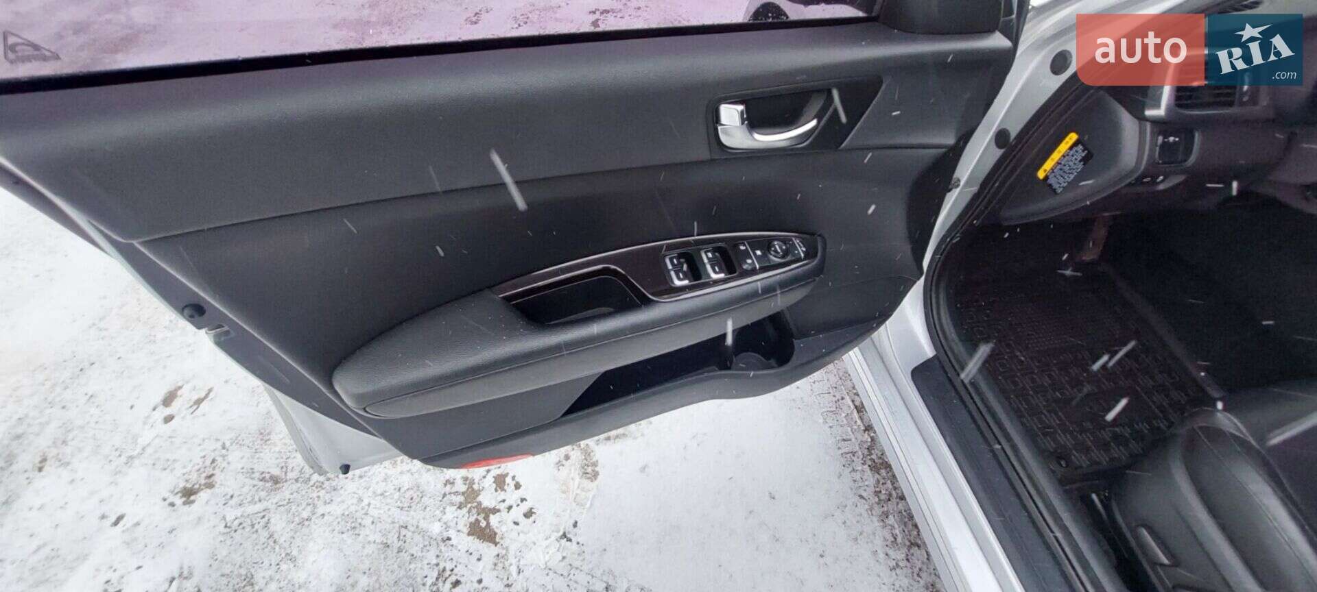 Kia K5 2015 VIN KNAGU415GGA057795 фото оголошення 9 з 55