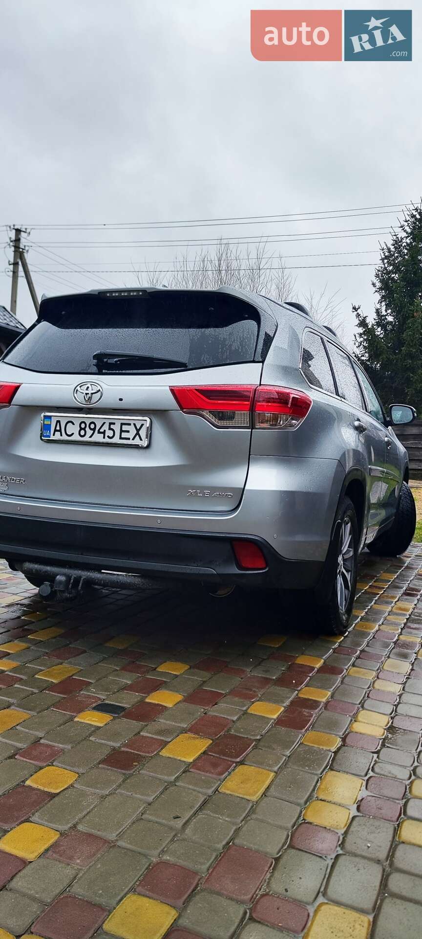 Toyota Highlander 2018 VIN 5TDJZRFH3JS850845 фото оголошення 2 з 16