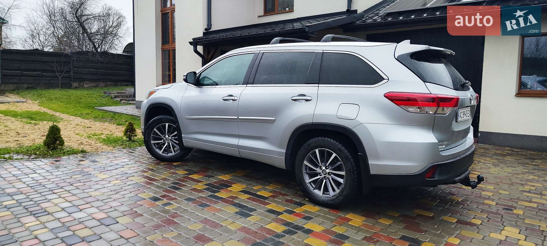 Toyota Highlander 2018 VIN 5TDJZRFH3JS850845 фото оголошення 12 з 16