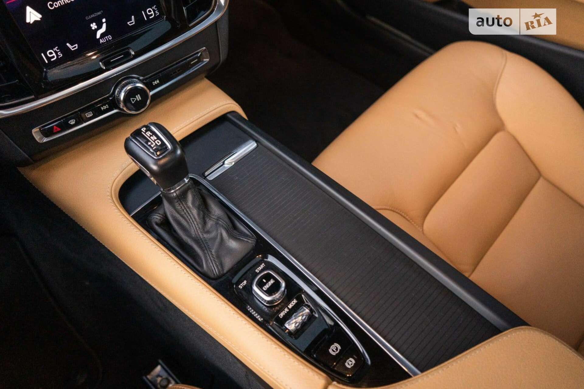 Volvo S90 2016 VIN YV1A22MK6H1010277 фото оголошення 57 з 60