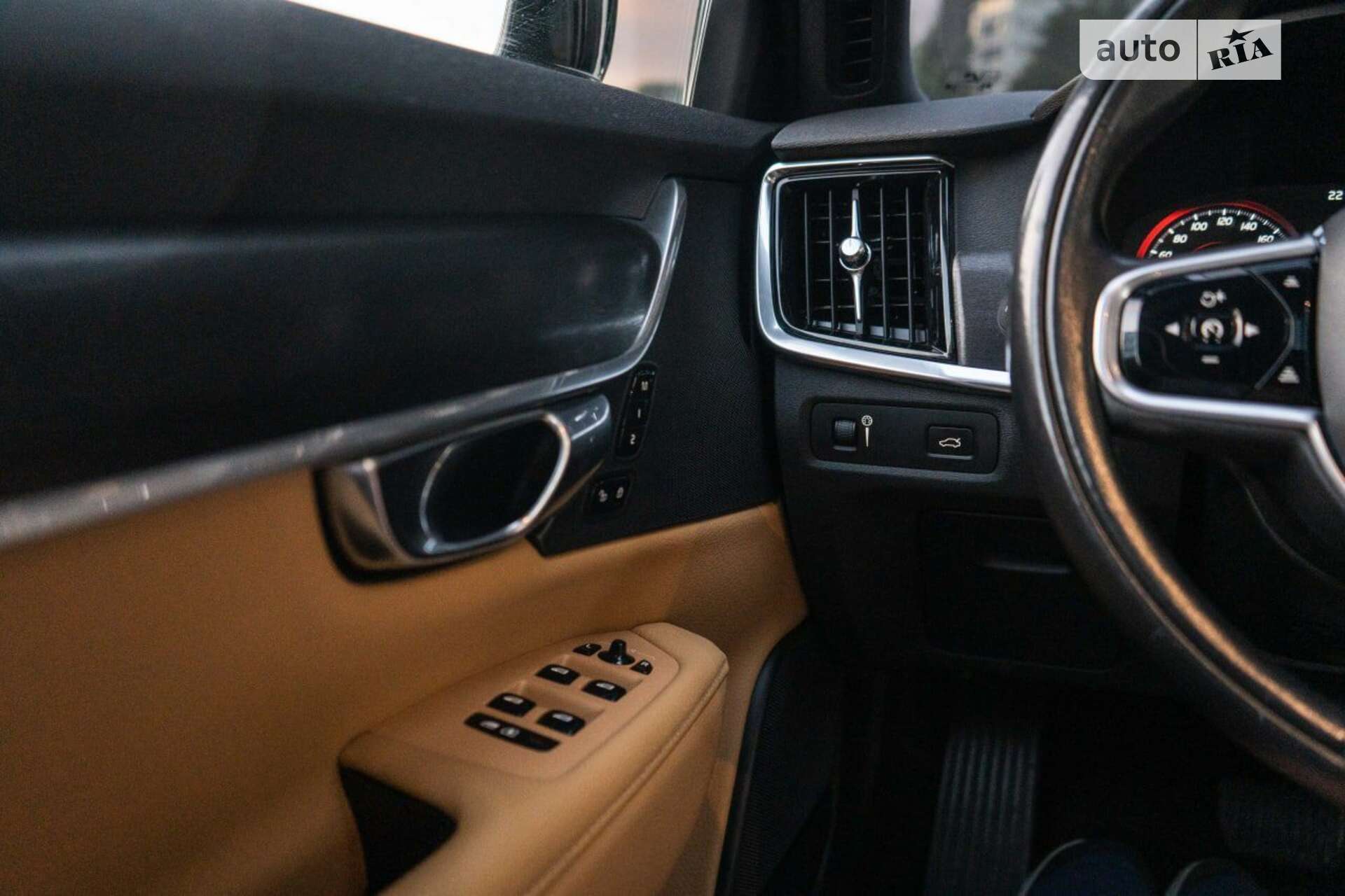 Volvo S90 2016 VIN YV1A22MK6H1010277 фото оголошення 51 з 60