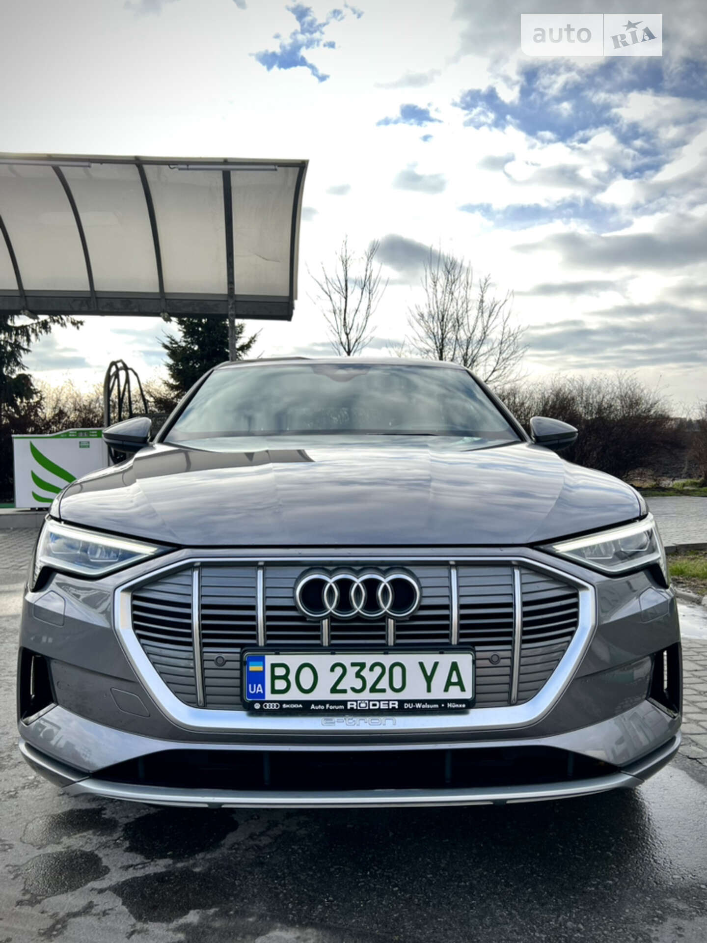 Audi e-tron 2019 VIN WAUZZZGE0KB018795 фото оголошення 5 з 47