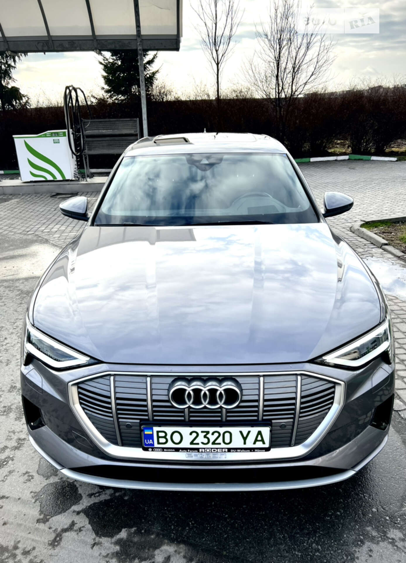Audi e-tron 2019 VIN WAUZZZGE0KB018795 фото оголошення 8 з 47