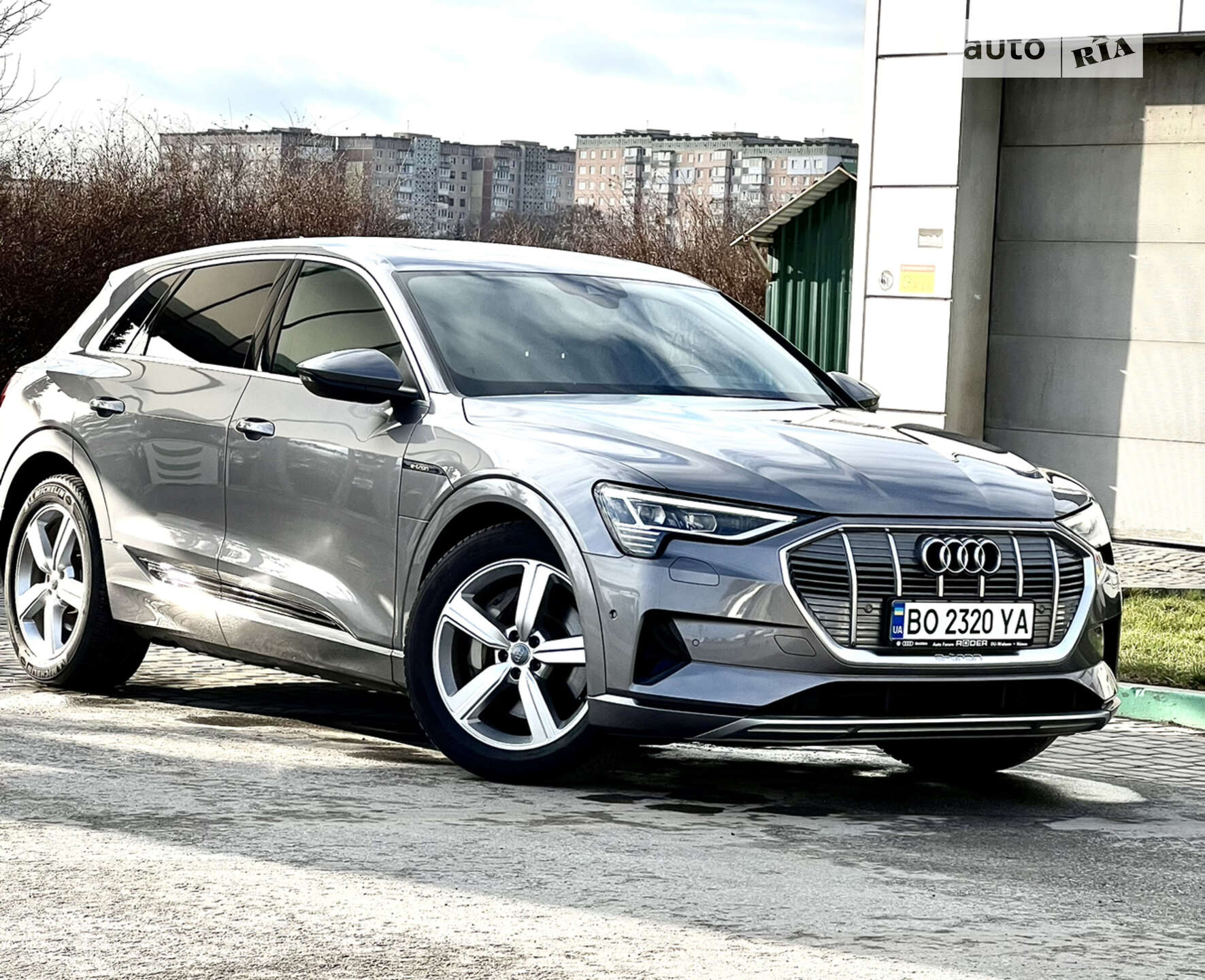 Audi e-tron 2019 VIN WAUZZZGE0KB018795 фото оголошення 13 з 47