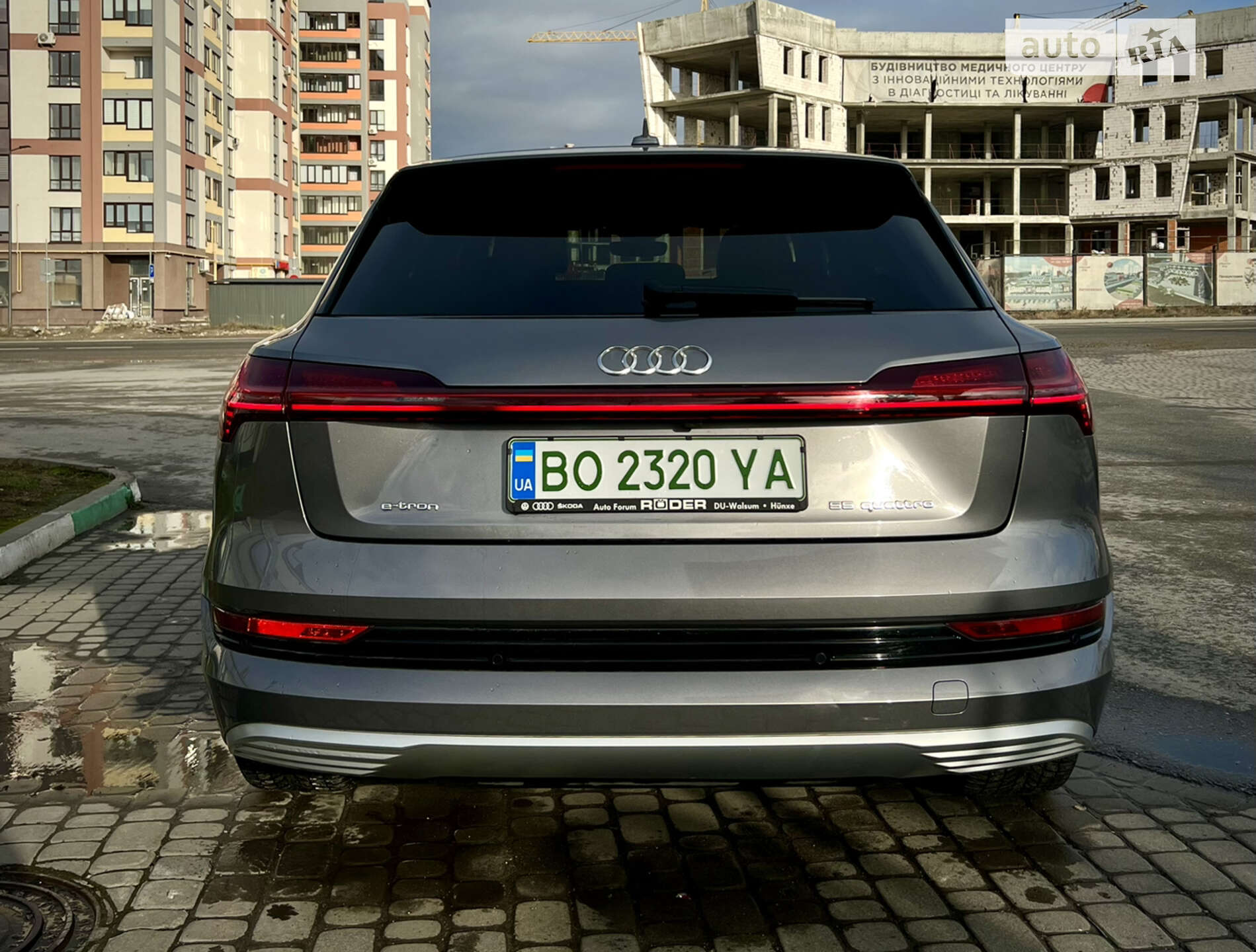 Audi e-tron 2019 VIN WAUZZZGE0KB018795 фото оголошення 18 з 47