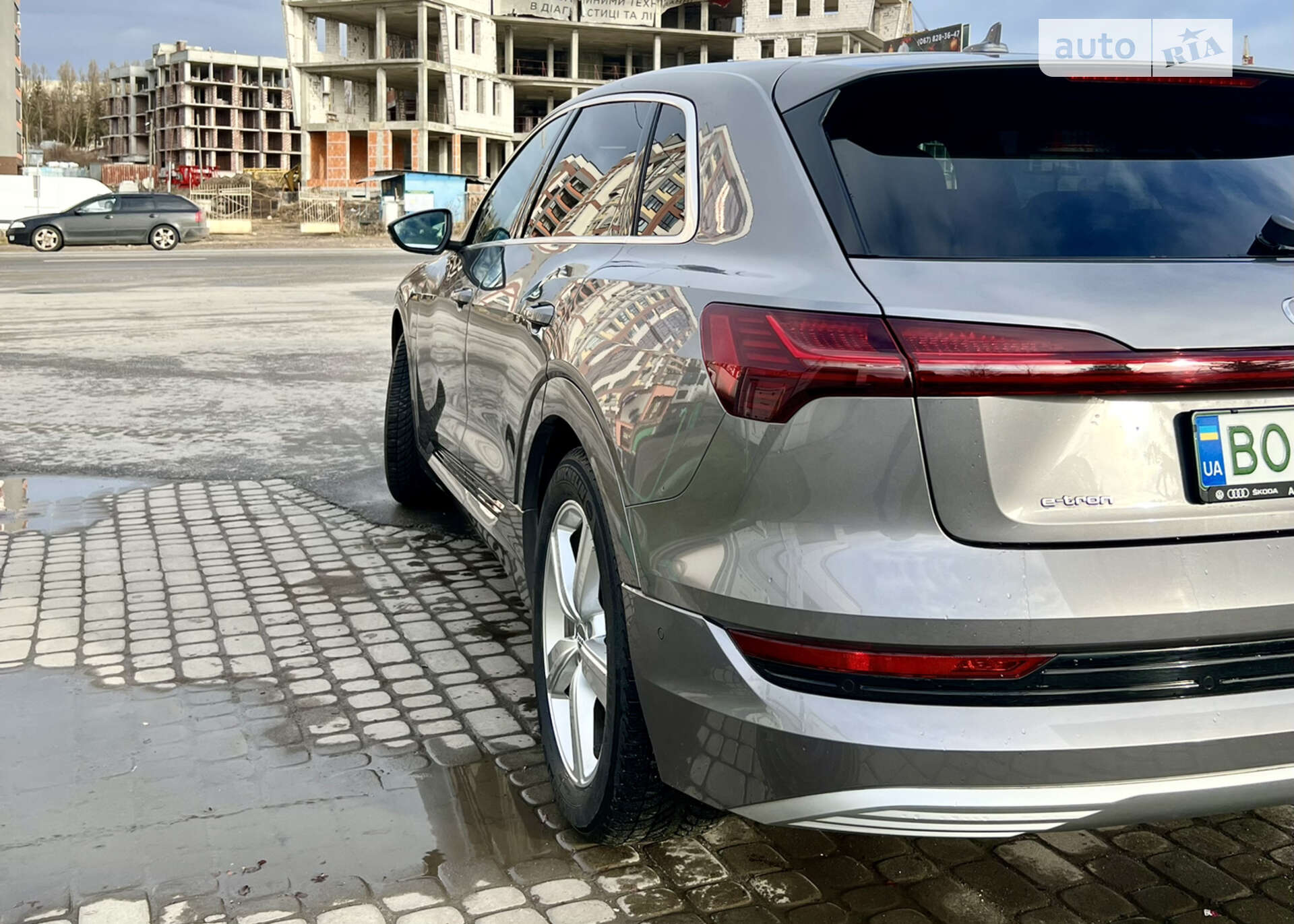 Audi e-tron 2019 VIN WAUZZZGE0KB018795 фото оголошення 19 з 47