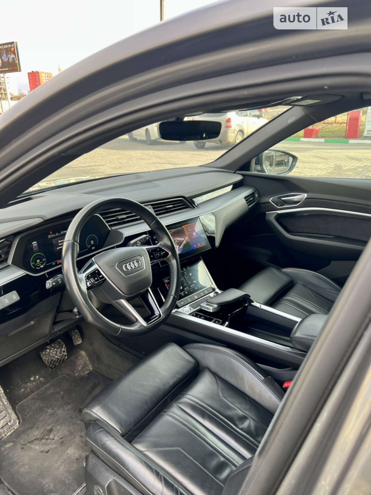 Audi e-tron 2019 VIN WAUZZZGE0KB018795 фото оголошення 22 з 47