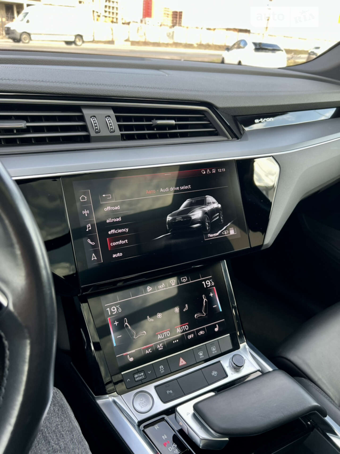 Audi e-tron 2019 VIN WAUZZZGE0KB018795 фото оголошення 41 з 47