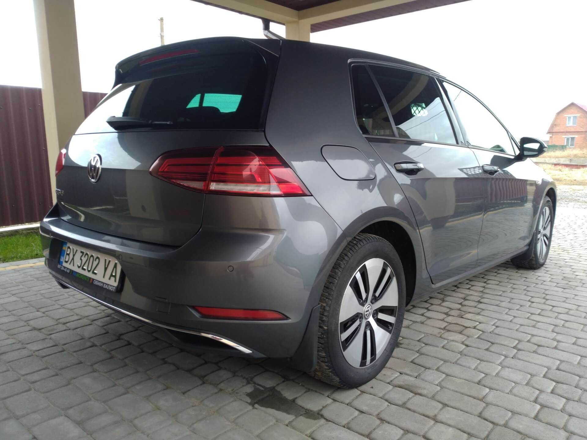 Volkswagen e-Golf 2018 VIN WVWZZZAUZKW901011 фото оголошення 4 з 46