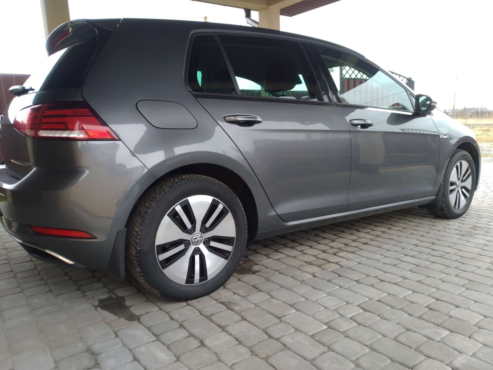 Volkswagen e-Golf 2018 VIN WVWZZZAUZKW901011 фото оголошення 6 з 46