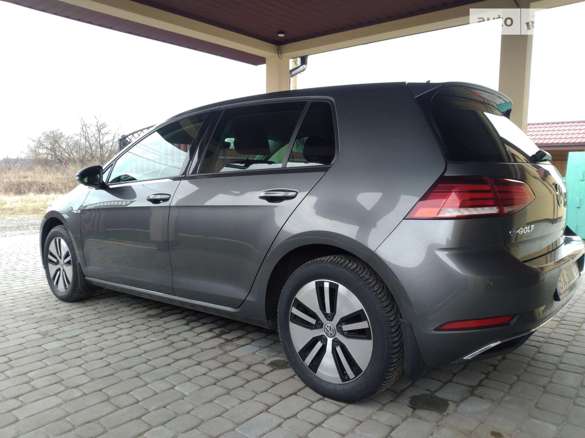 Volkswagen e-Golf 2018 VIN WVWZZZAUZKW901011 фото оголошення 7 з 46
