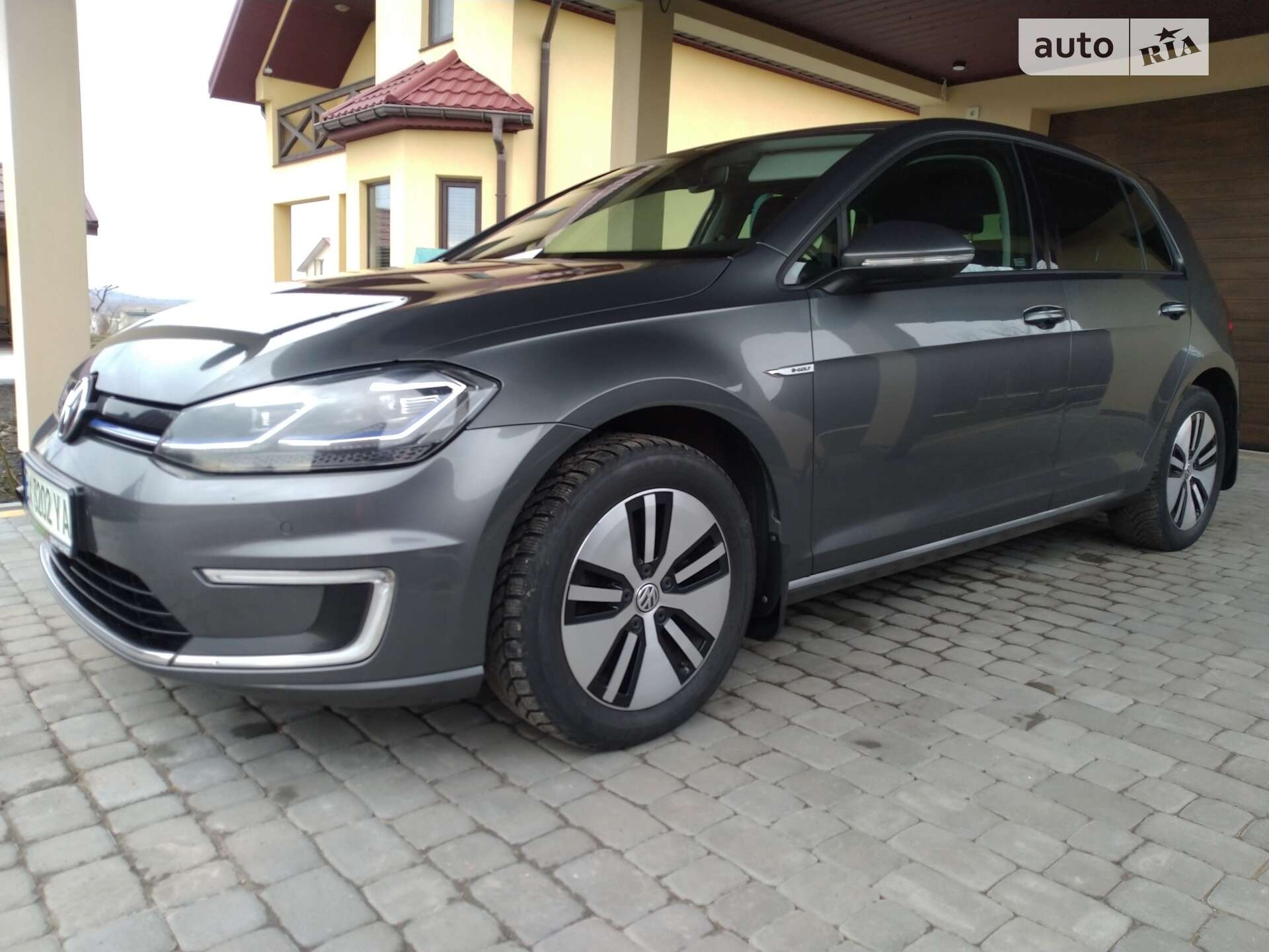 Volkswagen e-Golf 2018 VIN WVWZZZAUZKW901011 фото оголошення 8 з 46