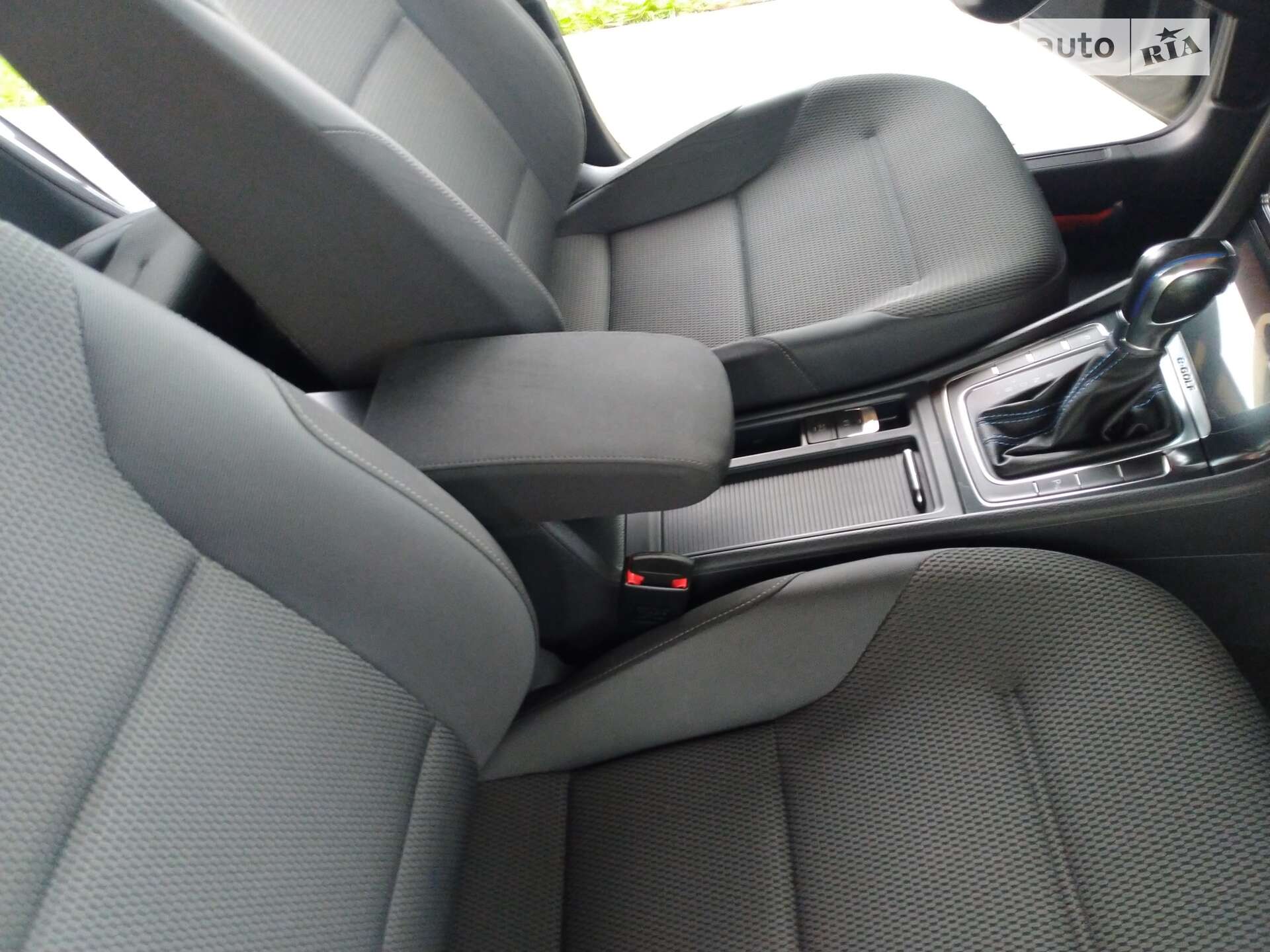 Volkswagen e-Golf 2018 VIN WVWZZZAUZKW901011 фото оголошення 27 з 46