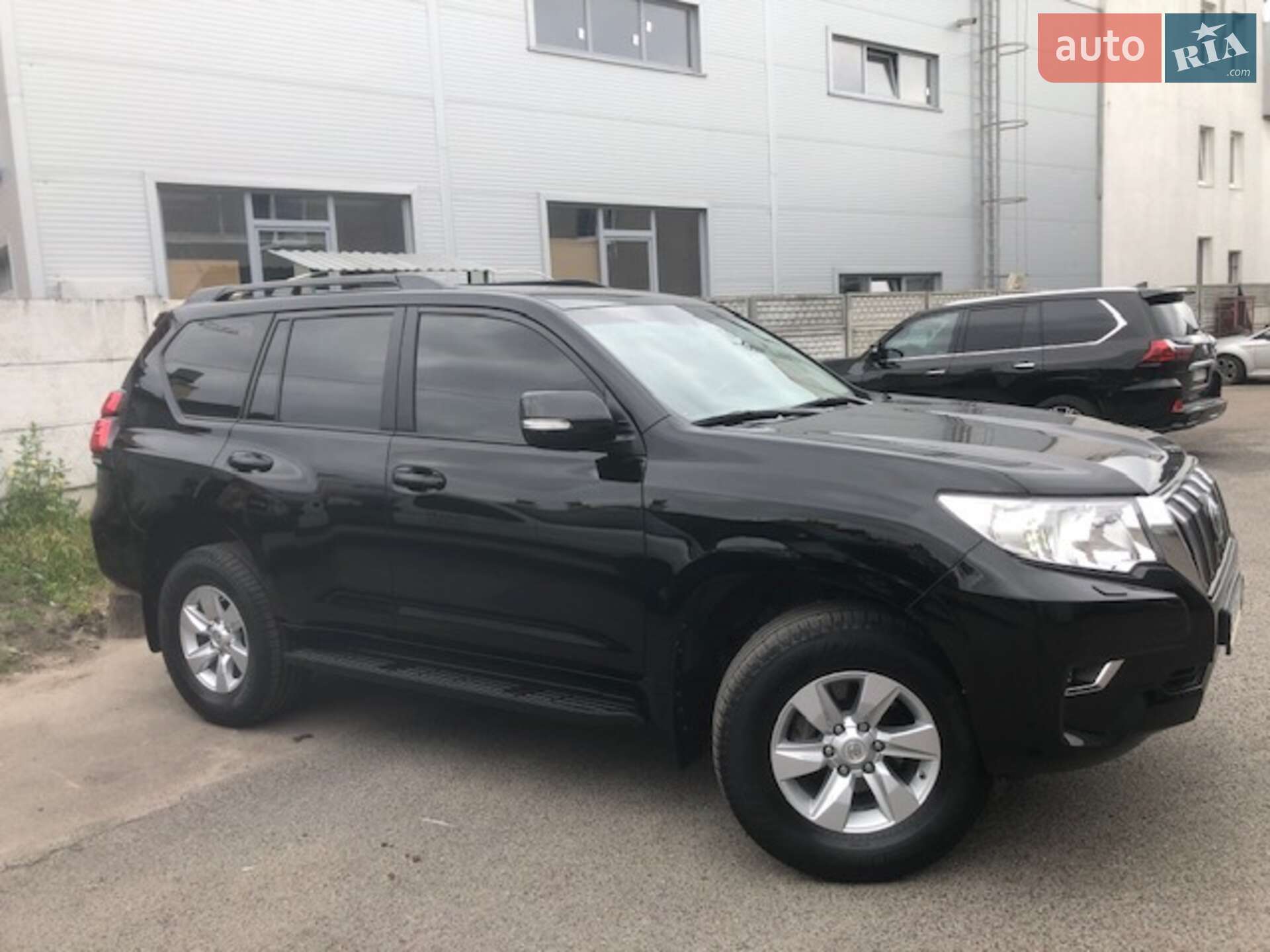Toyota Land Cruiser Prado 2019 VIN JTEBU3FJ00K174410 фото оголошення 12 з 23