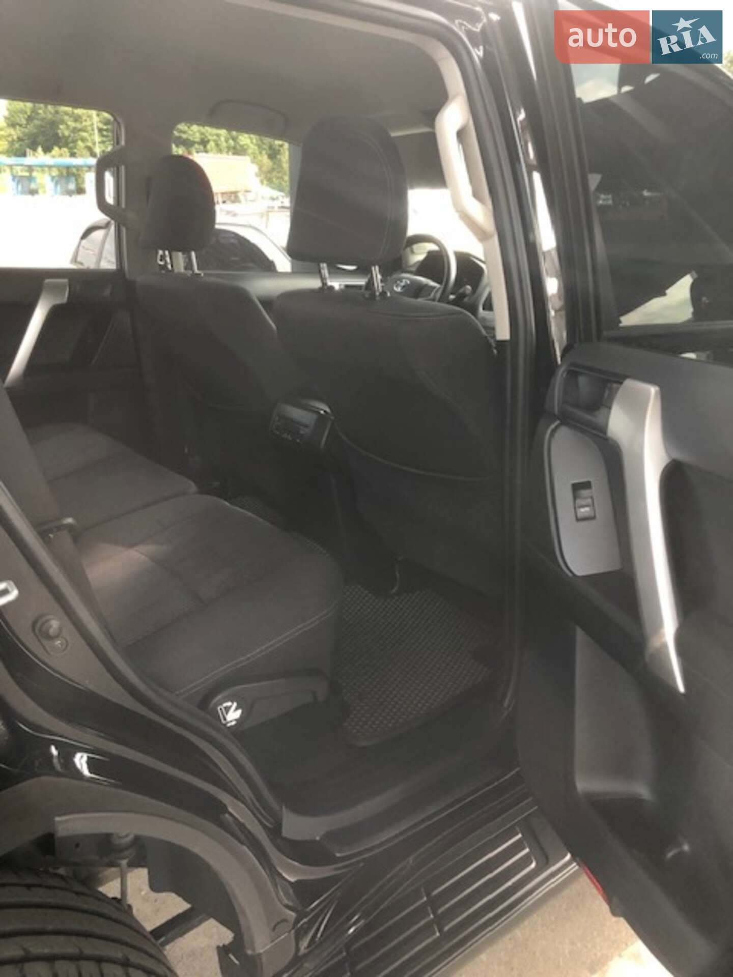 Toyota Land Cruiser Prado 2019 VIN JTEBU3FJ00K174410 фото оголошення 22 з 23